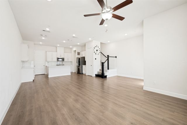 12986 Jk Ojha Street, Farmers Branch, TX 75234