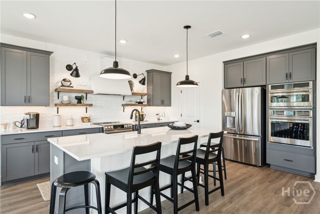 Image 7 of property listing at 185 Mage Street, Savannah, GA 31302