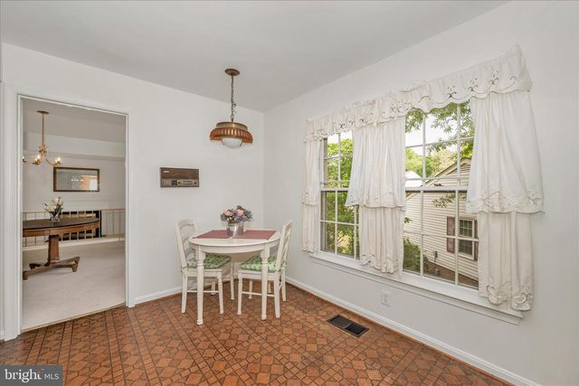 6 MASTENBROOK CT, Montgomery Village, MD 20886