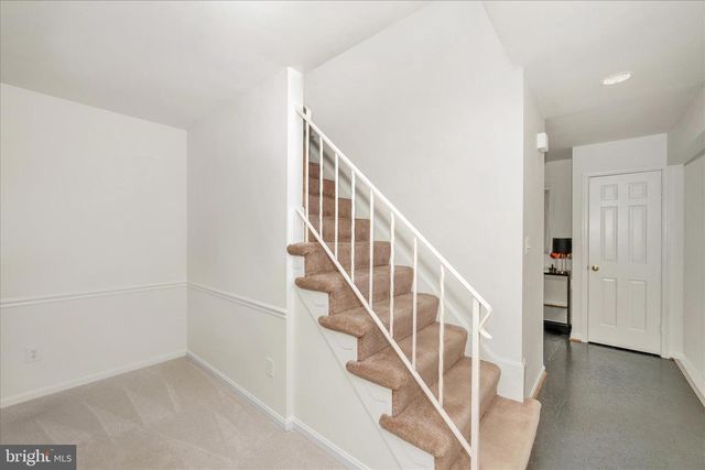 6 MASTENBROOK CT, Montgomery Village, MD 20886