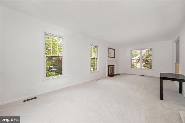 6 MASTENBROOK CT, Montgomery Village, MD 20886