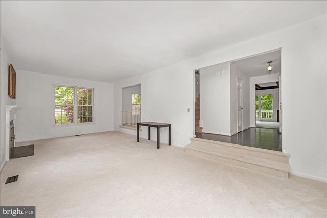 6 MASTENBROOK CT, Montgomery Village, MD 20886
