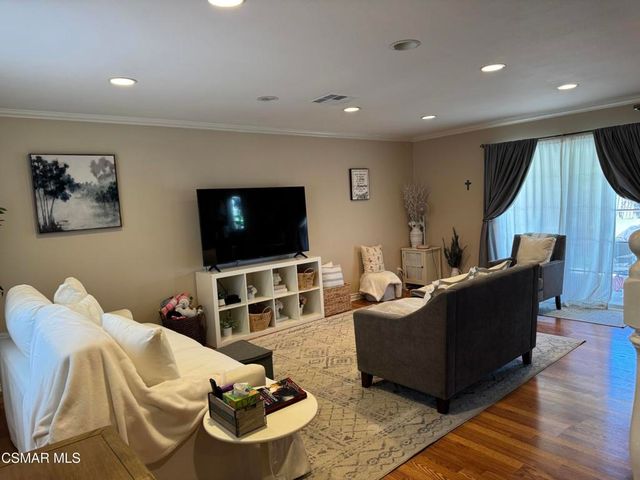 2884 Gardner Street, Simi Valley, CA 93065