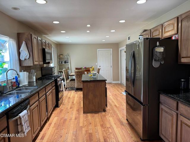 2884 Gardner Street, Simi Valley, CA 93065