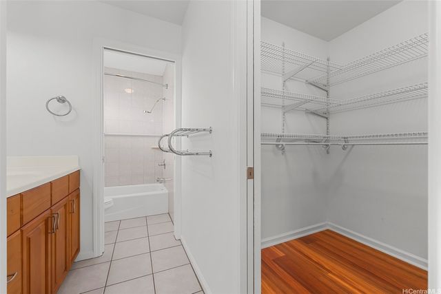 1063 Luawai Street, Honolulu, HI 96816