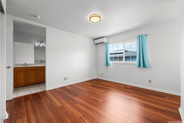1063 Luawai Street, Honolulu, HI 96816