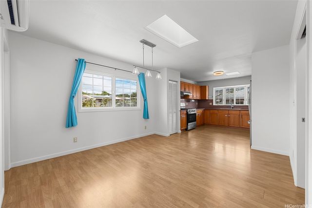 1063 Luawai Street, Honolulu, HI 96816