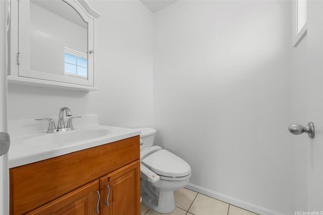 1063 Luawai Street, Honolulu, HI 96816