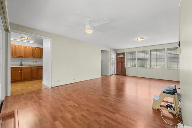 1063 Luawai Street, Honolulu, HI 96816