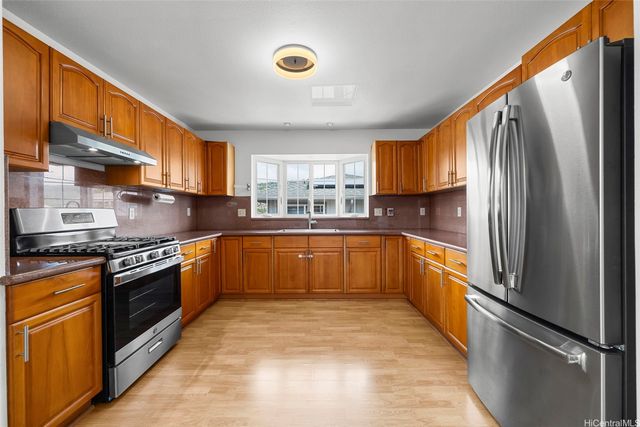 1063 Luawai Street, Honolulu, HI 96816
