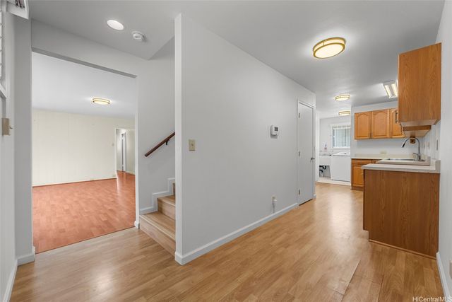 1063 Luawai Street, Honolulu, HI 96816