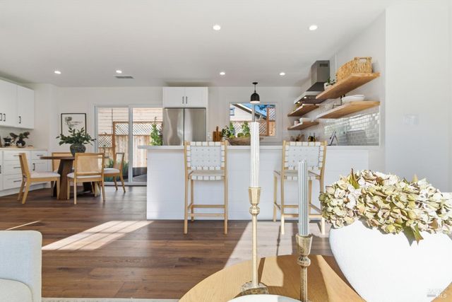 4 George Ter, Petaluma, CA 94952