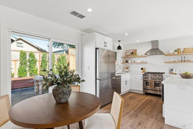 4 George Ter, Petaluma, CA 94952