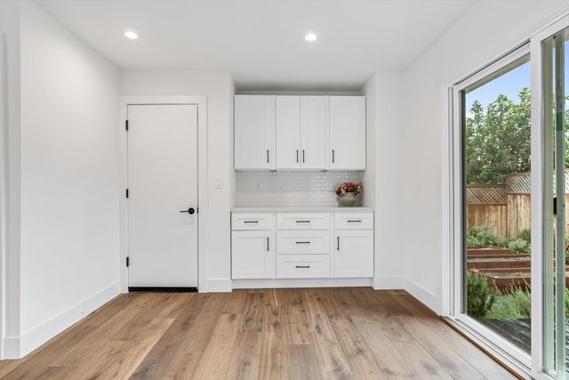 4 George Ter, Petaluma, CA 94952