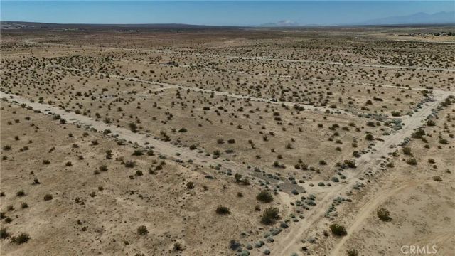 739 106th, California City, CA 93505