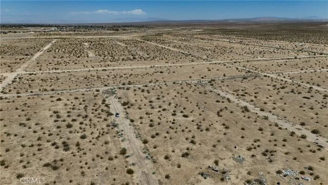 739 106th, California City, CA 93505