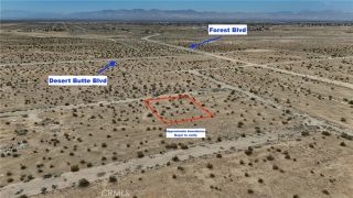 739 106th, California City, CA 93505