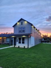 225 Nw 16th Street, Grand Prairie, TX 75050