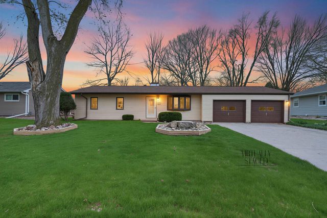 4317 Hillside Drive, Cedar Falls, IA 50613