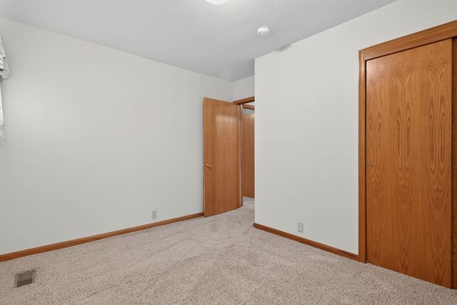4317 Hillside Drive, Cedar Falls, IA 50613