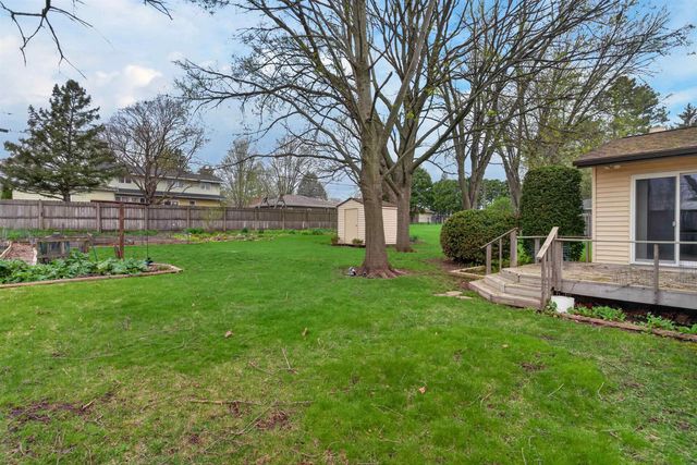 4317 Hillside Drive, Cedar Falls, IA 50613
