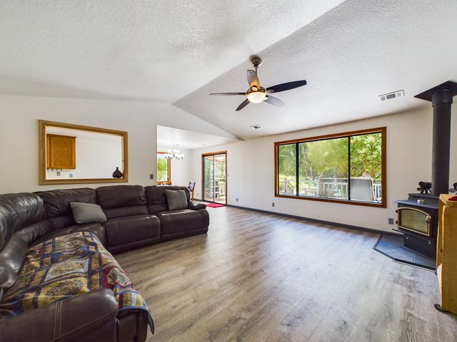 2395 Meadow Court, Mckinleyville, CA 95519