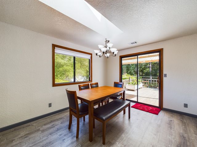 2395 Meadow Court, Mckinleyville, CA 95519