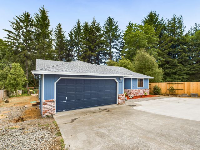 2395 Meadow Court, Mckinleyville, CA 95519