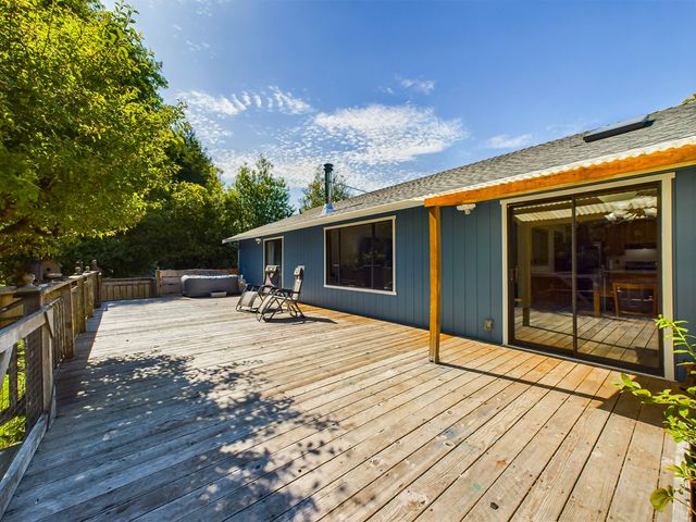 2395 Meadow Court, Mckinleyville, CA 95519