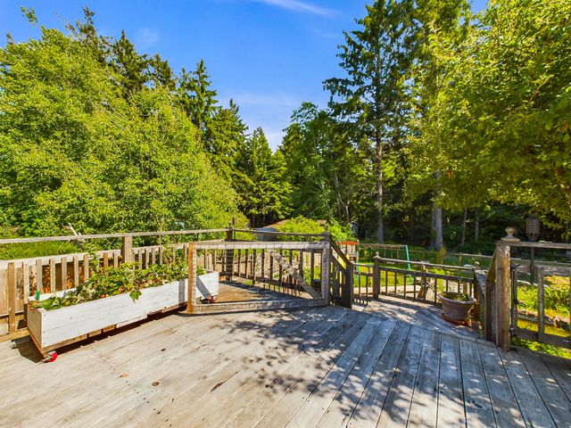 2395 Meadow Court, Mckinleyville, CA 95519