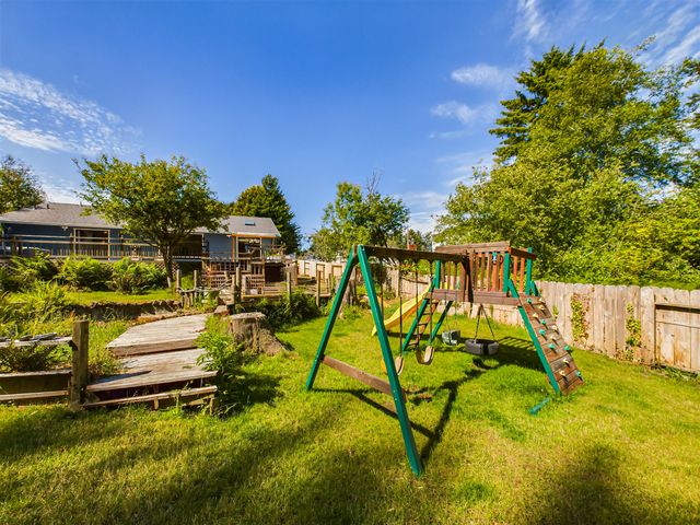 2395 Meadow Court, Mckinleyville, CA 95519