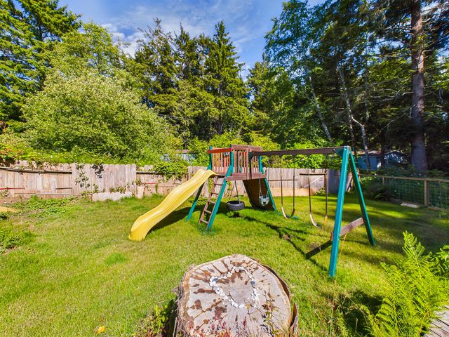 2395 Meadow Court, Mckinleyville, CA 95519