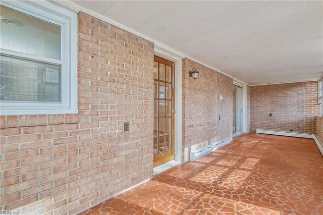 106 Lynn DR, Portsmouth, VA 23707