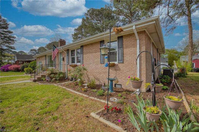 106 Lynn DR, Portsmouth, VA 23707