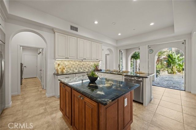 20 Talmont, Newport Coast, CA 92657