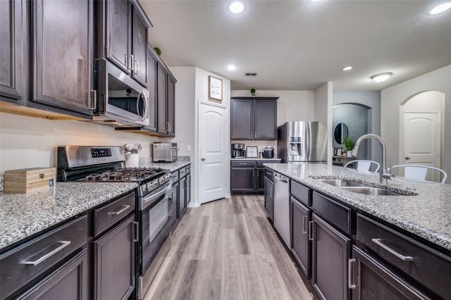 1701 Ridge Creek Lane, Aubrey, TX 76227