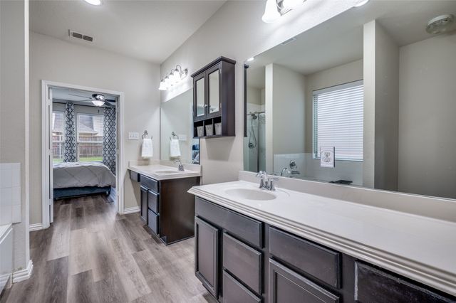 1701 Ridge Creek Lane, Aubrey, TX 76227