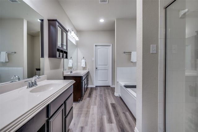 1701 Ridge Creek Lane, Aubrey, TX 76227