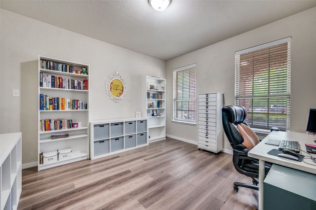 1701 Ridge Creek Lane, Aubrey, TX 76227