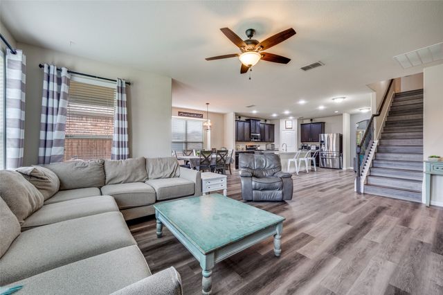 1701 Ridge Creek Lane, Aubrey, TX 76227