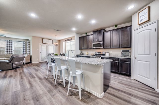 1701 Ridge Creek Lane, Aubrey, TX 76227