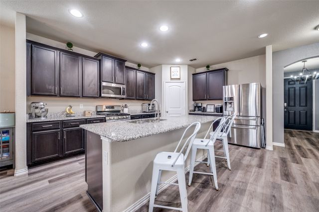 1701 Ridge Creek Lane, Aubrey, TX 76227