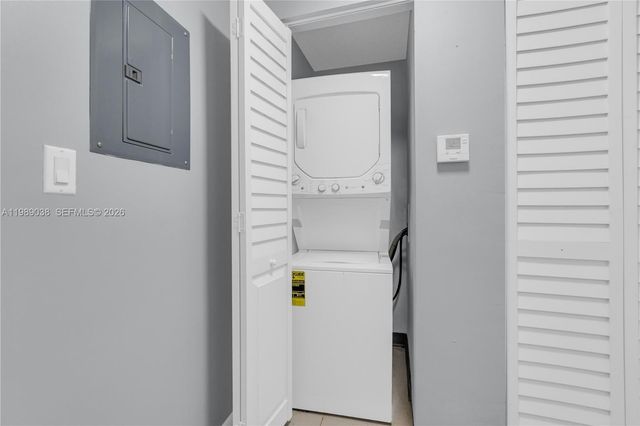 185 SE 14th Ter 1611, Miami, FL 33131