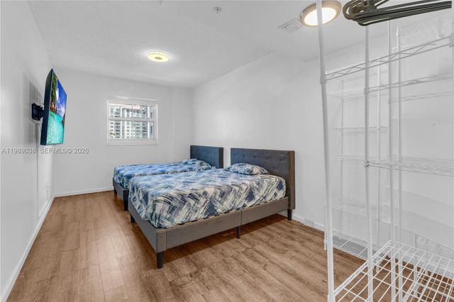 185 SE 14th Ter 1611, Miami, FL 33131