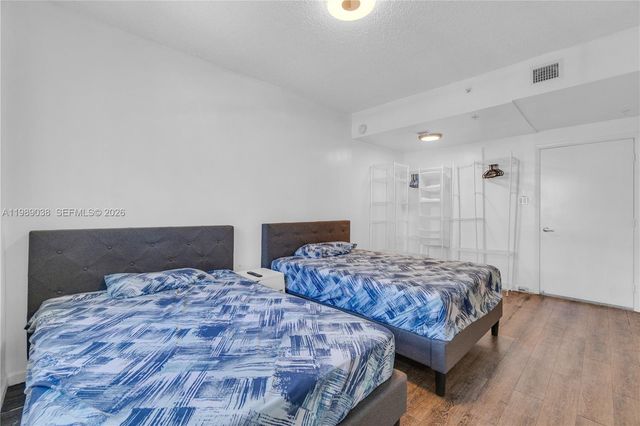 185 SE 14th Ter 1611, Miami, FL 33131