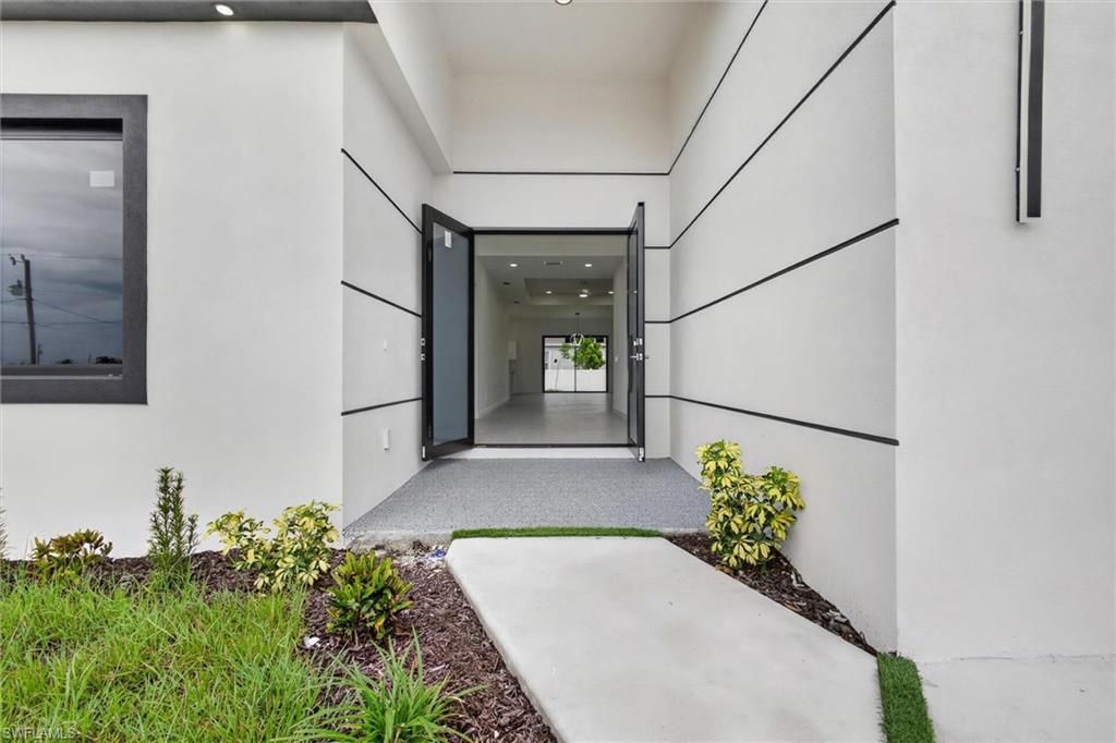 Image 5 of property listing at 2441 NW 8th TER, Cape Coral, FL 33993