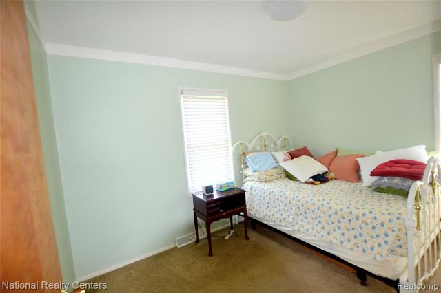 30159 Palmer Boulevard, Madison Heights, MI 48071