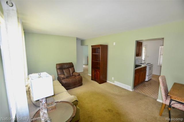 30159 Palmer Boulevard, Madison Heights, MI 48071