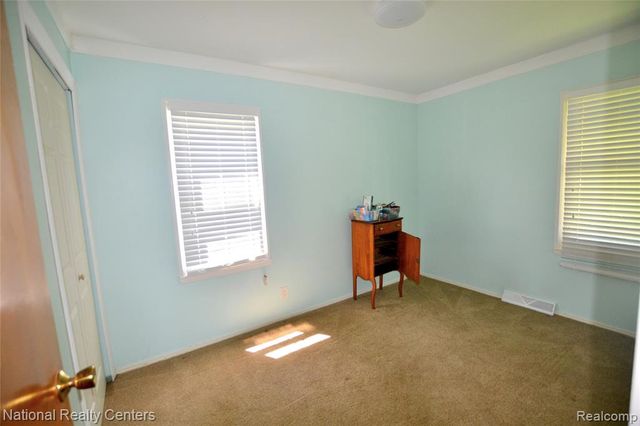 30159 Palmer Boulevard, Madison Heights, MI 48071