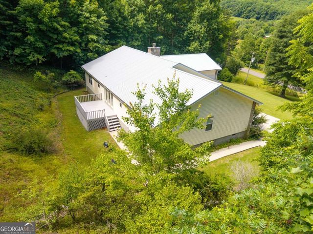 810 Hog Creek Road, Hiawassee, GA 30546
